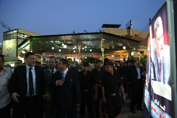 وزير الشباب بعد مطالبته بإزالة صورته : لا تصنعوا فراعنة