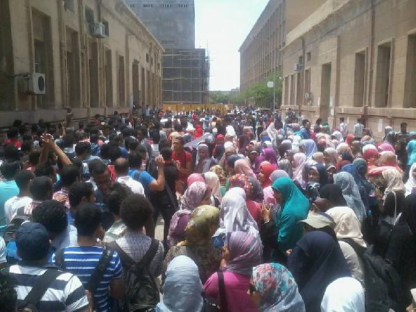 تظاهرة بجامعة الإسكندرية تنديدًا بحبس طالبين 10 أعوام