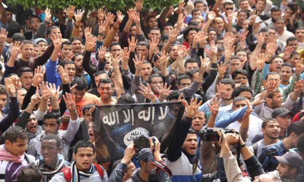 السجن 5 سنوات على طالب رفع الراية السوداء