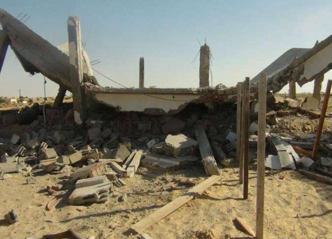 مجهولون يفجرون مدرسة ومنزلًا بالشيخ زويد