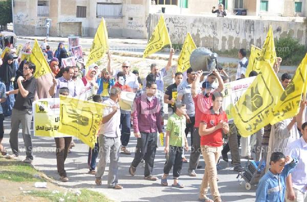 تظاهرة رافضة لتمثيلية الرئاسة في برج العرب