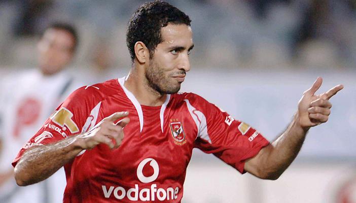 رئيس الزمالك يحذر اللاعبين من مساندة أبوتريكة