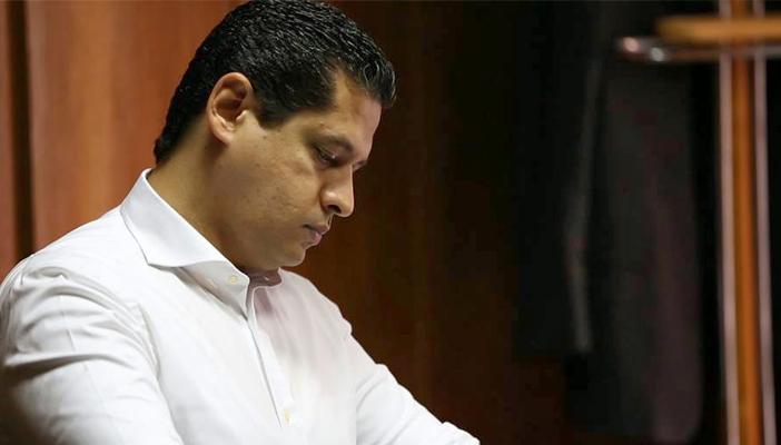 عقب طلب ضبطه.. عبدالرحمن يوسف: سُلّم المقصلة أحبّ إليّ من الطائرة