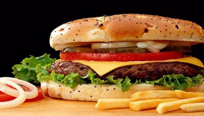 إعلانات الوجبات السريعة تسبب السمنة