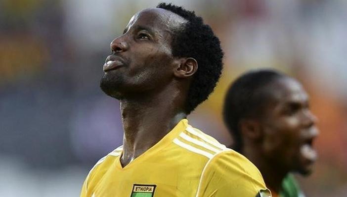 الأهلي يوجه صدمة للثلاثي الإفريقي