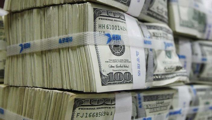 الدولار يرتفع بالسوق السوداء ويسجل 10.95 جنيه للبيع