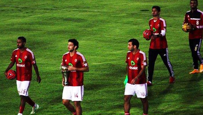 بالفيديو.. الأهلي يبتعد عن لقب الدوري بهزيمة من الحدود