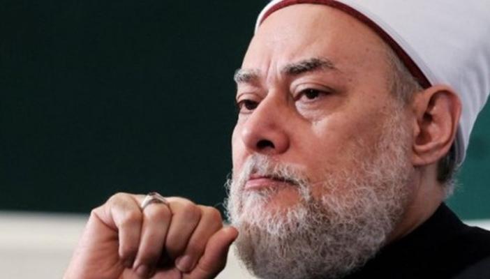 بالفيديو.. علي جمعة يسب خالد منتصر على cbc