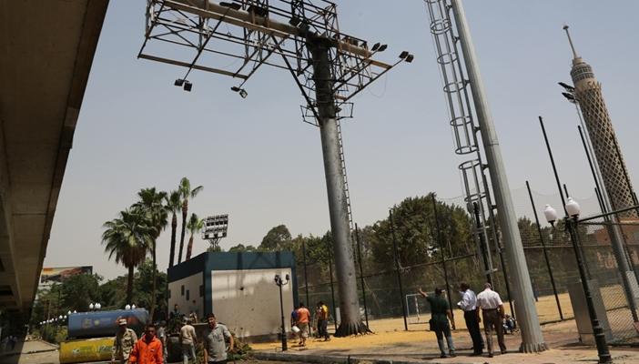 بالفيديو.. حريق محول نادي الجزيرة في وجود وزير الشباب