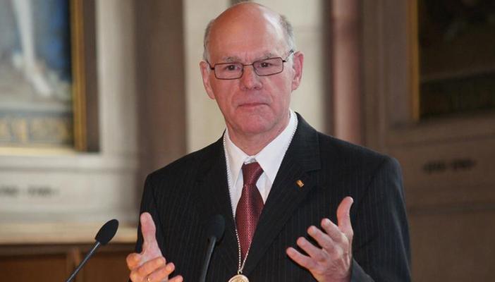 بعد أردوغان وأوباما.. “سهام الأخونة” تصل برلين