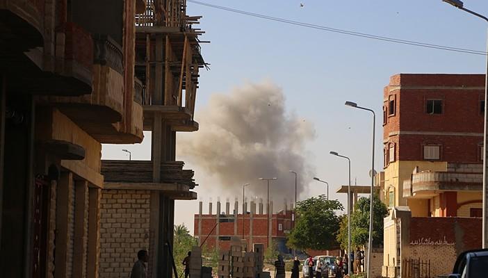 عودة خدمات الاتصالات وقصف لمعسكر أمني ومقتل سيدة بشمال سيناء