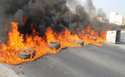 بدو يغلقون طريق الاسكندرية مطروح لمقتل أحد أبنائهم بأيدي الشرطة