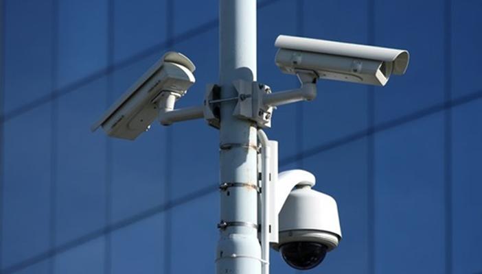 بدء التشغيل التجريبي لكاميرات المراقبة الإلكترونية بشوارع القاهرة