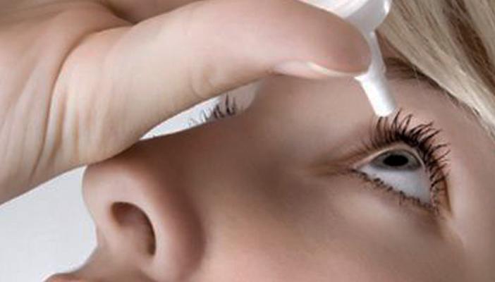 تناول فيتامين E يقلل الإصابة بالماء الأبيض في العين