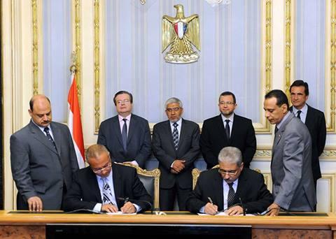 لتقليل خطأ  البشر..تحويل إشارات  السكة الحديد لكهربائية