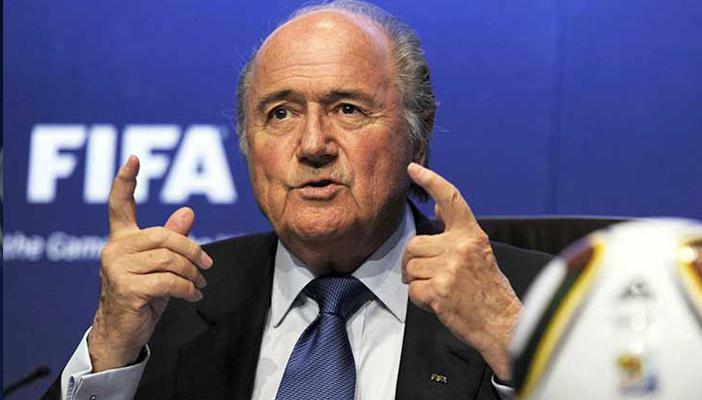 بلاتر لفيجو: لست ديكتاتورا.. وأثق في فوزي بولاية خامسة للفيفا