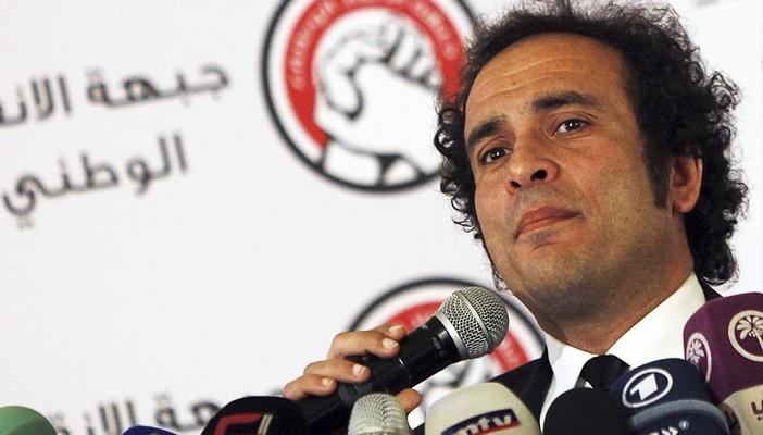 ناجي شحاته ساخرًا من عمرو حمزاوي: “أبو شعر طويل”