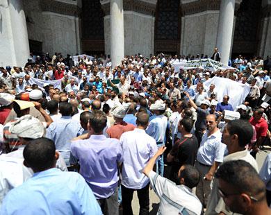 الاربعاء..أوائل الجامعات يعتصمون أمام”الوزراء” للمطالبة بالتعيين