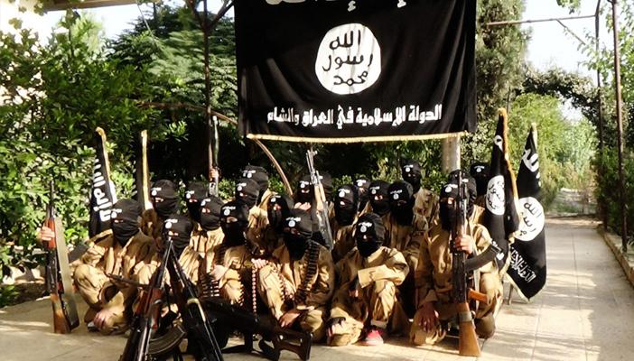 الجارديان: نصف جنسيات العالم تقاتل تحت راية “الدولة”