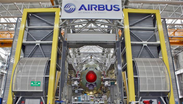 “إيرباص” تحدد موقع الصندوق الأسود للطائرة المصرية في أعماق المتوسط