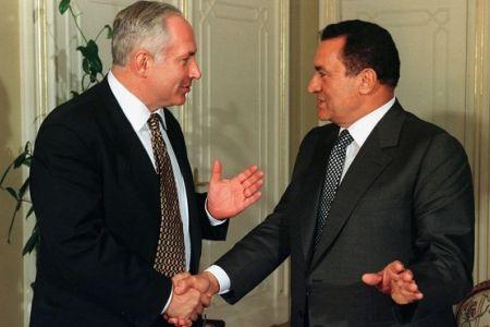 رئيس المخابرات الاسرائيلية السابق: حذرنا مبارك من الثورة