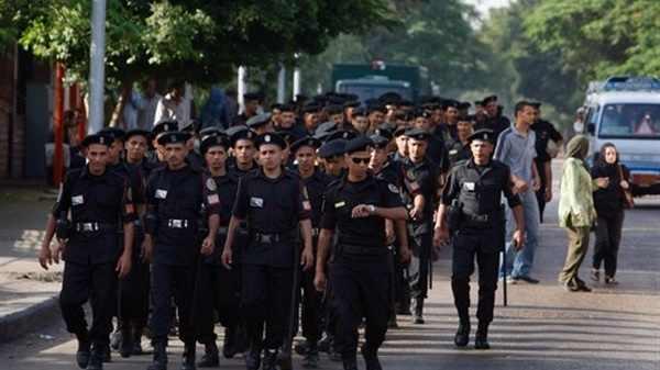 أمن الانقلاب يحول القاهرة لثكنة عسكرية تحسبا للتظاهرات