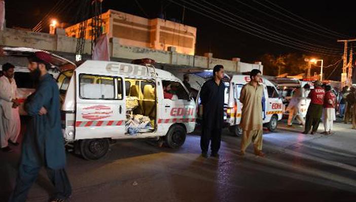 مقتل 20 شخصًا إثر هجوم مسلح لمجهولين في باكستان