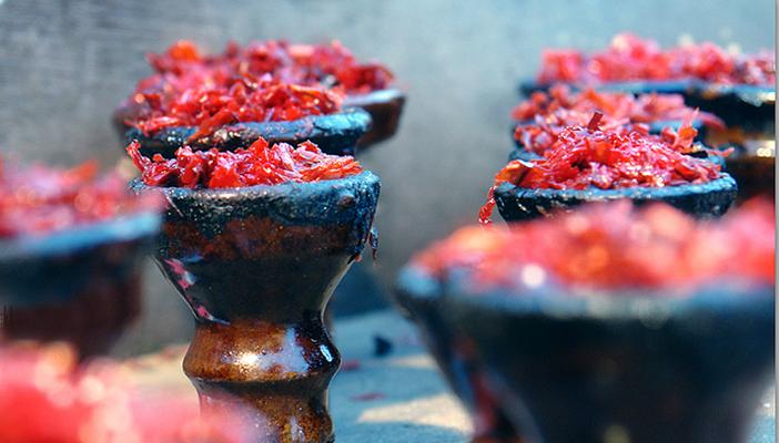 دراسة: تدخين حجر شيشة يوازي 100 سيجارة