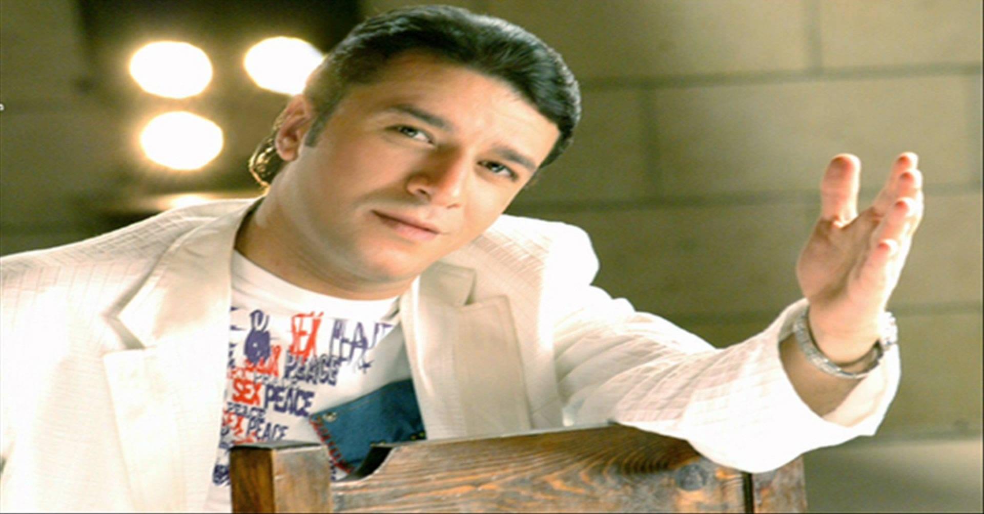 بالفيديو.. مؤلف “تسلم الأيادي” يتبرّأ من السيسي