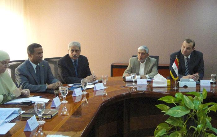 اتفاق بين وزارتي النقل والصناعة لتصنيع عربات القطارات محليا