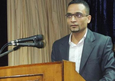 اعتقال أحد أعضاء حزب الدستورلرفضه المحاكمات العسكرية