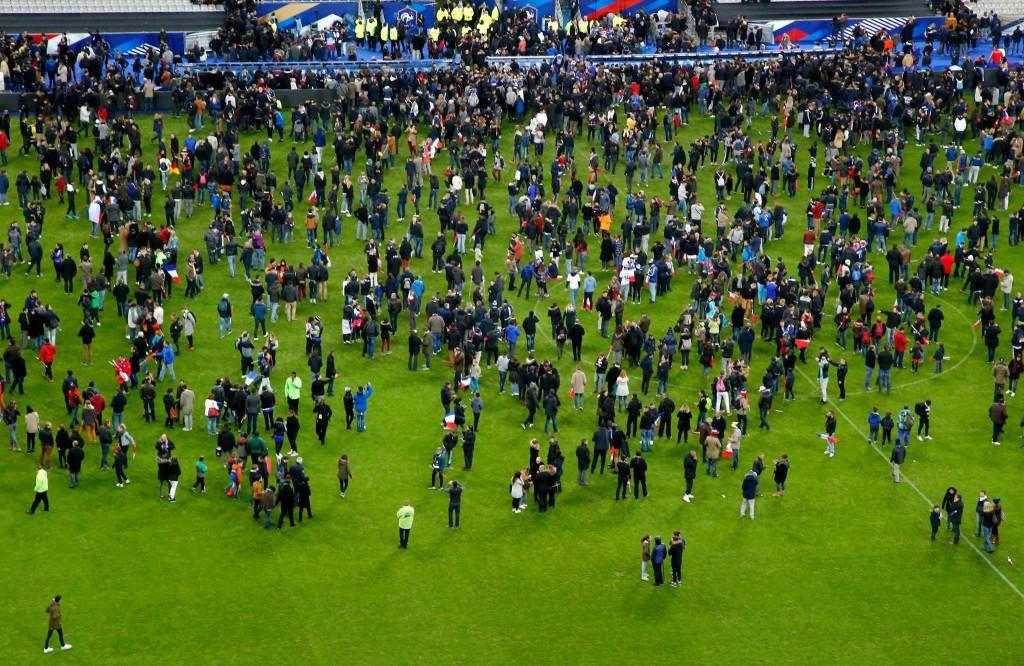قبل يورو 2016.. مشجعو كرة القدم  في مرمى الهجمات “الإرهابية”