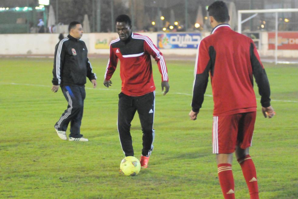 صبحي وبيتر يقودان هجوم الأهلي أمام الداخلية