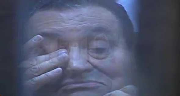 1033 يوم محاكمة.. والمخلوع يستكمل دور البريء