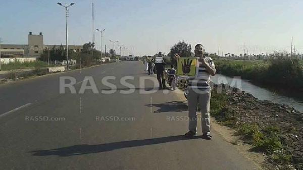 سلسلة لأهالي النوبارية تضامنا مع إضراب المعتقلين