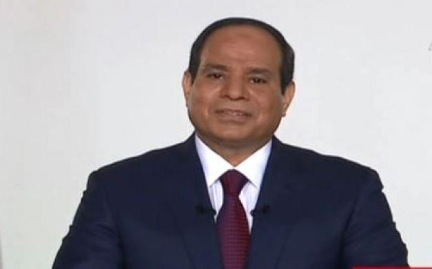 فيديو | السيسي مسود الوجه يوم تتويجه