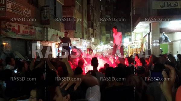 مسيرة بالشماريخ بالهرم رفضًا للانقلاب