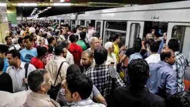 عودة حركة المترو بعد توقفه ساعة