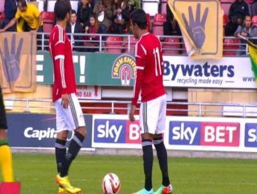 بالفيديو..رفع شارة رابعة في مباراة مصر وجمايكا