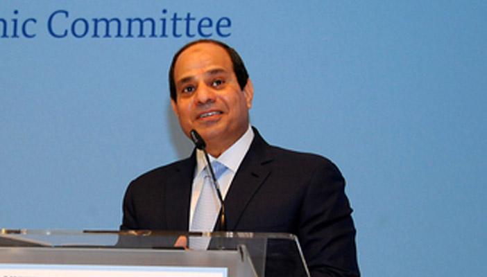 السيسي لـ”فتاة برلين”: إيه إللي مزعلك؟”.. ونشطاء: عندها مشاكل في البيت