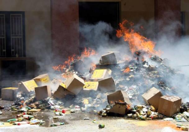 لاجئون فلسطينيون بسوريا يحرقون مساعدات (حزب الله)