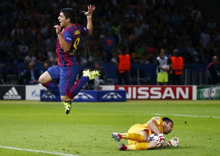 بالفيديو.. سواريز يسجل الهدف الثاني لبرشلونة في شباك بوفون