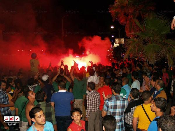 جرين ايجلز يتظاهرون رفضا لـ”سبايسي”