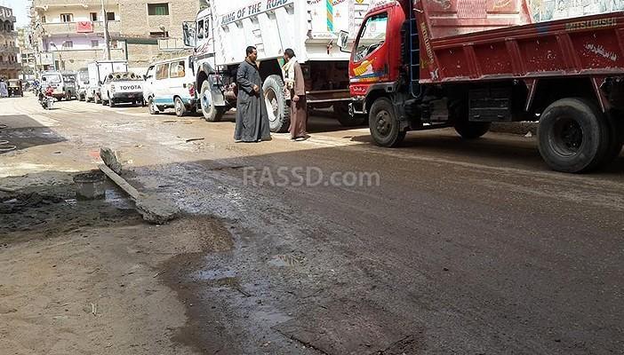 تكدس أمام محطات وقود الإسماعيلية.. والمحطات تتحول لساحة اشتباكات