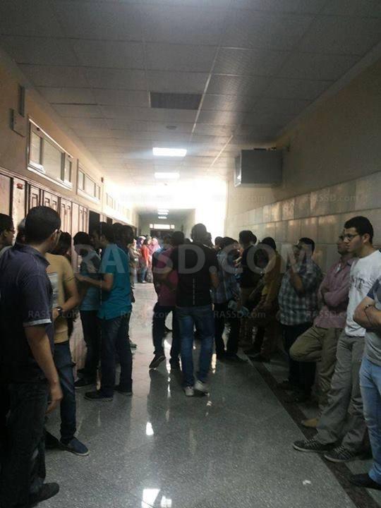 بعد حرمانها لطالب مصاب بشلل من الامتحان.. طلاب الفيوم يضربون