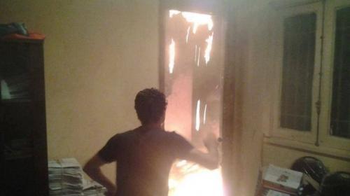 الدستور:حرق مقر”تمرد”مؤشر خطير على استخدام العنف ضد النشطاء