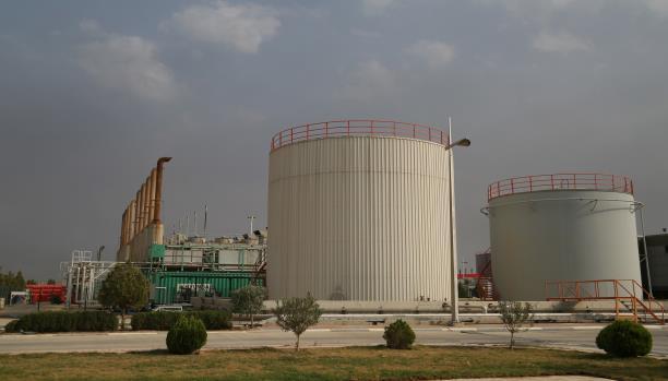 رويترز: أبوظبي تخفف القيود على ناقلات النفط القادمة من قطر وإليها