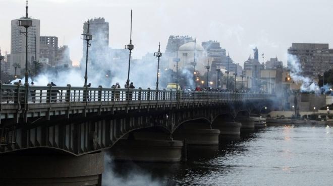 احتدام الاشتباكات على الكورنيش والأمن يطلق الخرطوش