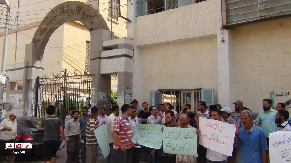 تظاهر مؤقتو التعليم في أسيوط لرفض عقود العمل الجديدة