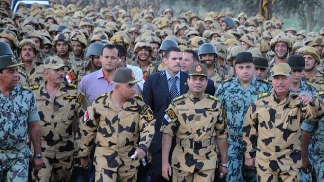 وزير الدفاع يعين منسقا أمني لتحقيق الاستقرار فى سيناء